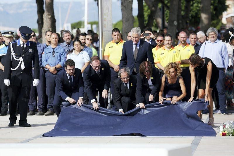 Homenaje a las vííctimas de Cambrils