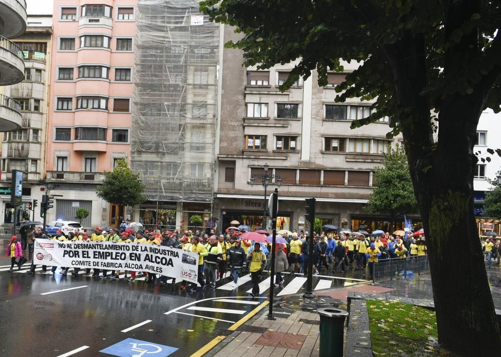 Marcha de trabajadores de Alcoa entre Avilés y Oviedo