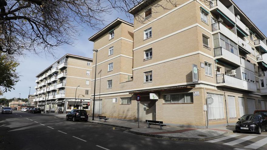 La calle Argualas es la principal salida y entrada del barrio de Las Nieves, en Casablanca.