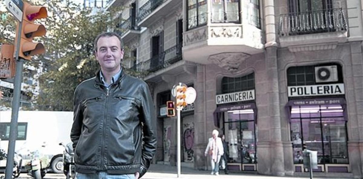 Vida estudiantil «He viscut en 3 pisos de l’Eixample»«AL PASSEIG DE SANT JOAN AMB PROVENÇA HI VIVIA AMB LA MARTA, LA MEVA DONA, A QUI VAIG CONÈIXER AL BAR DOW JONES, DAVANT DEL CONSERVATORI».