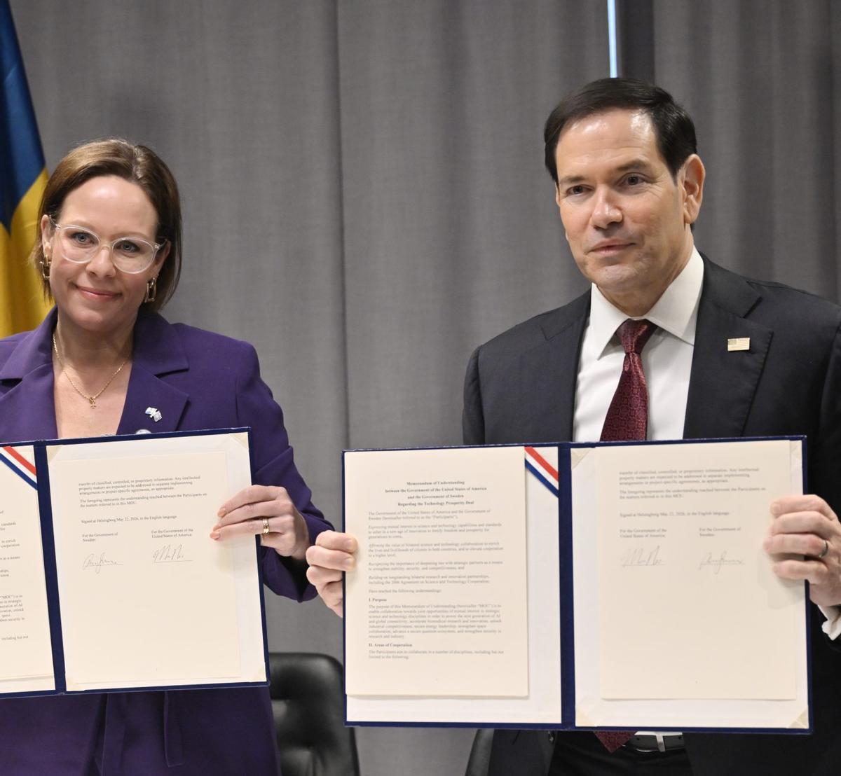 Rubio insisteix davant l’OTAN en els plans dels EUA per reduir tropes a Europa