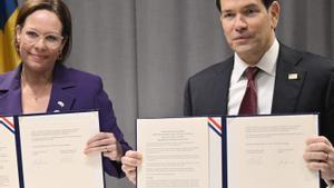 Rubio insisteix davant l’OTAN en els plans dels EUA per reduir tropes a Europa