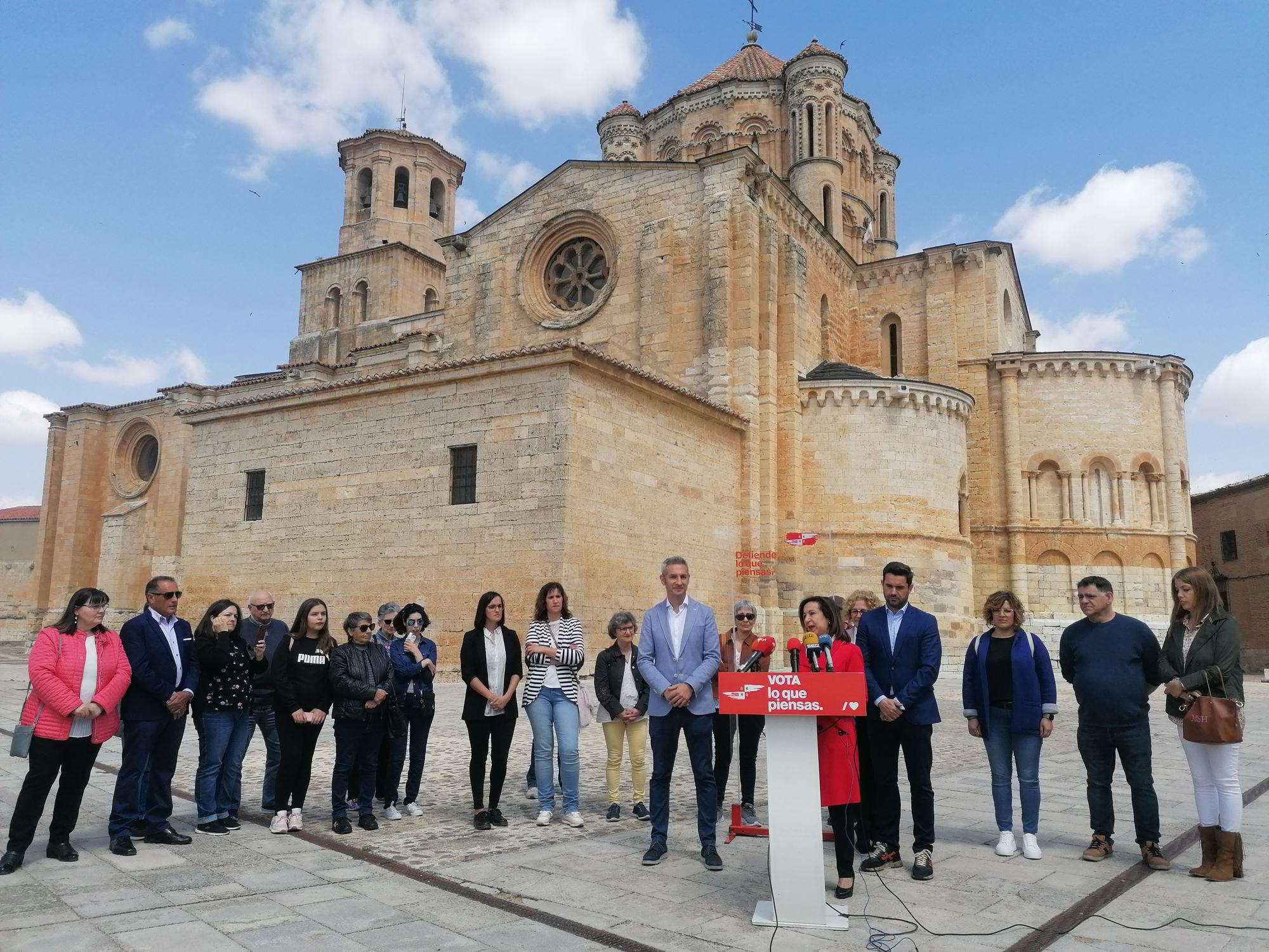 La visita de la ministra Margarita Robles a Toro, en imágenes