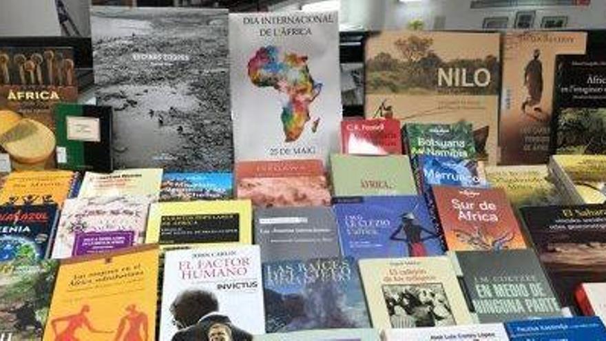 La muestra de libros sobre África en Can Ventosa.