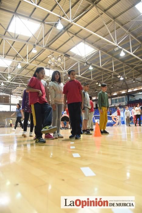 Encuentro de escolares con los jugadores del Plást