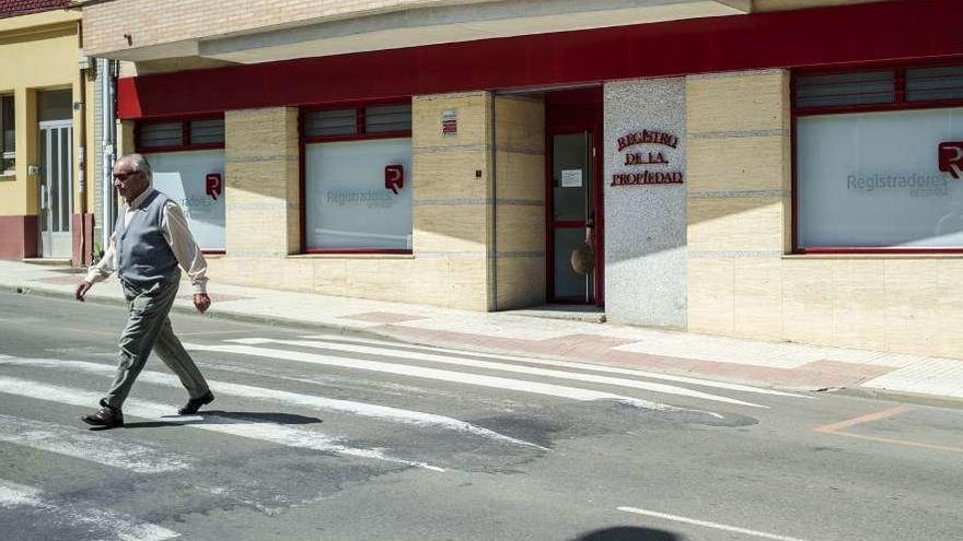 Sede del Registro de la Propiedad en la Cuesta del Hospital.