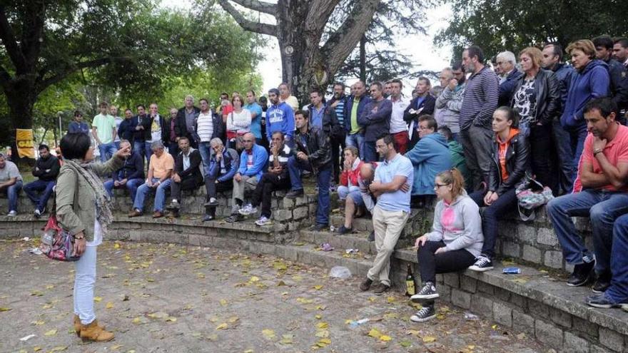 Una de las asambleas en las que empezó a gestarse a plataforma &quot;Bateeiros Unidos&quot;. // Noé Parga