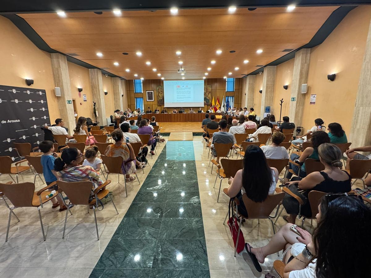 La sesión tuvo dos puntos protagonistas, educación y sanidad.
