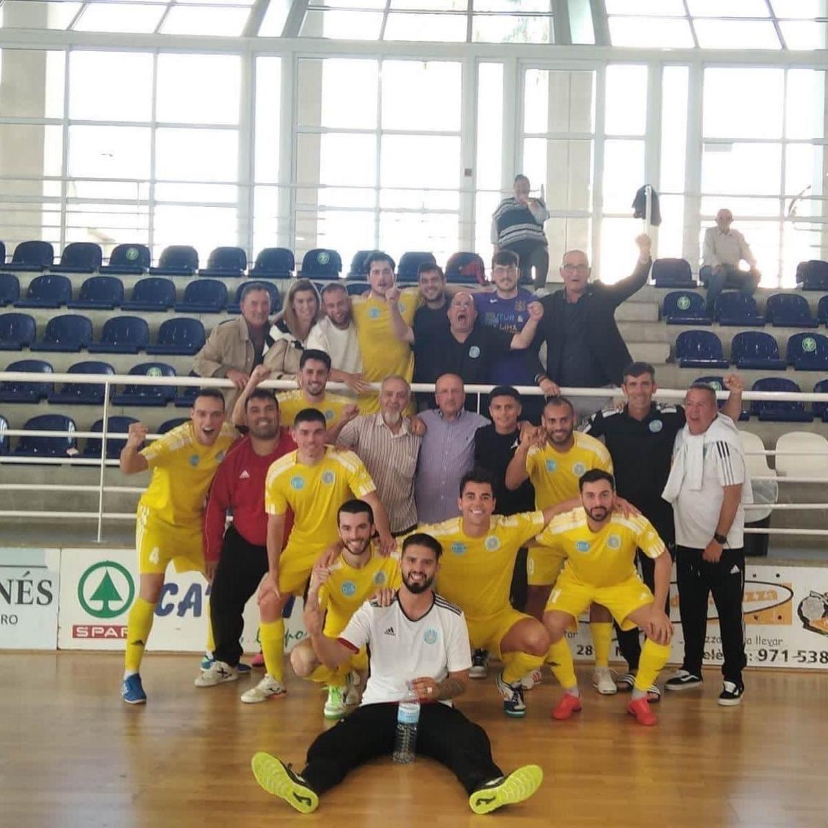 El Muro Futsal festeja el triunfo ante el Ibiza por 4-0.