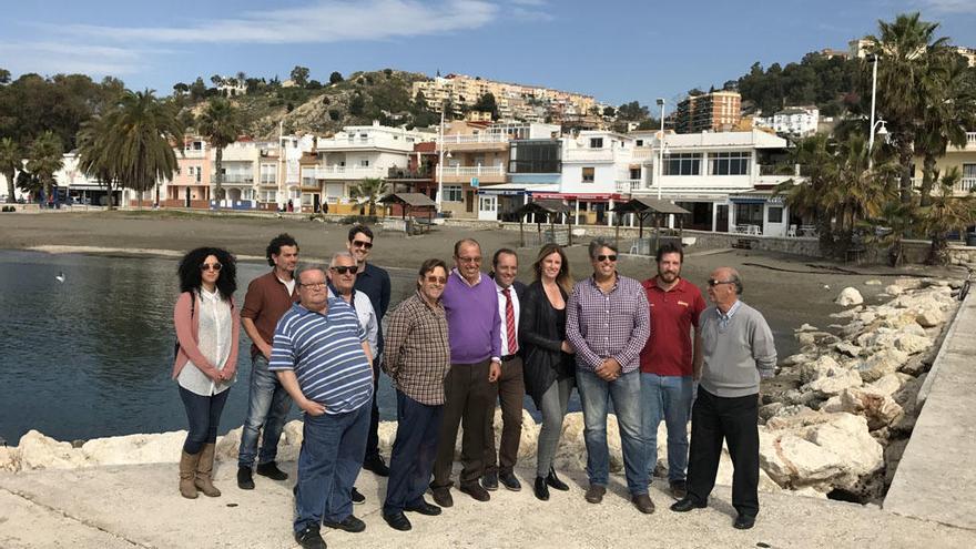 Juan Cassá, junto a empresarios de Pedregalejo.