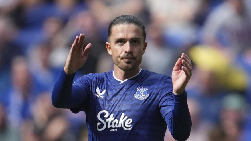 Everton's Jack Grealish leaves the pitch as he is substituted during the Premier League soccer match between Everton and Brightonnd in Liverpool, England, Sunday, Aug. 24, 2025. (AP Photo/Jon Super)