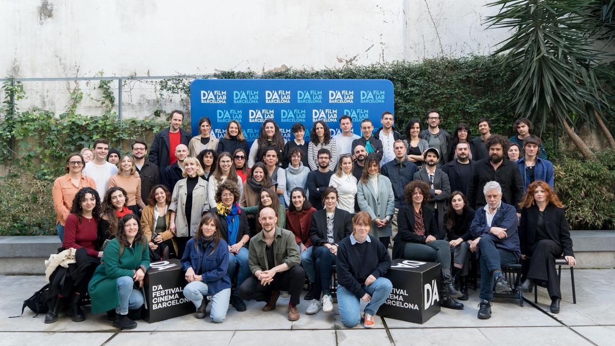 Foto de família dels projectes seleccionats al D’A Film Lab Barcelona