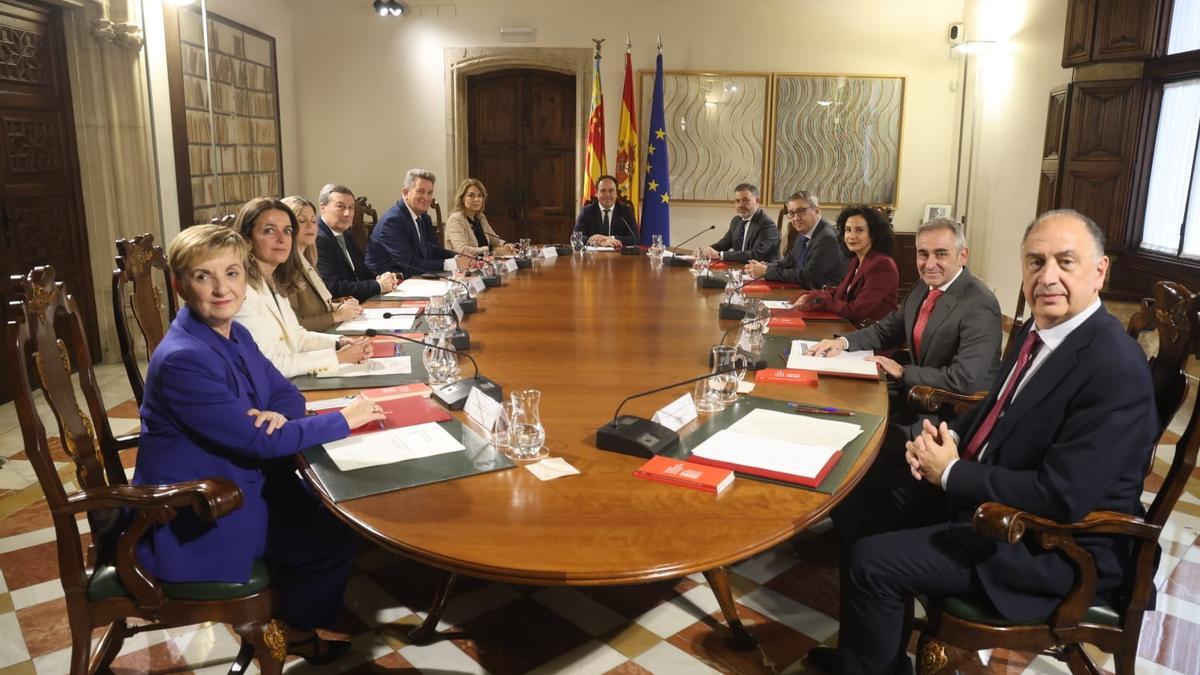 Juanfran Pérez Llorca preside el pleno del Consell tras los cambios.