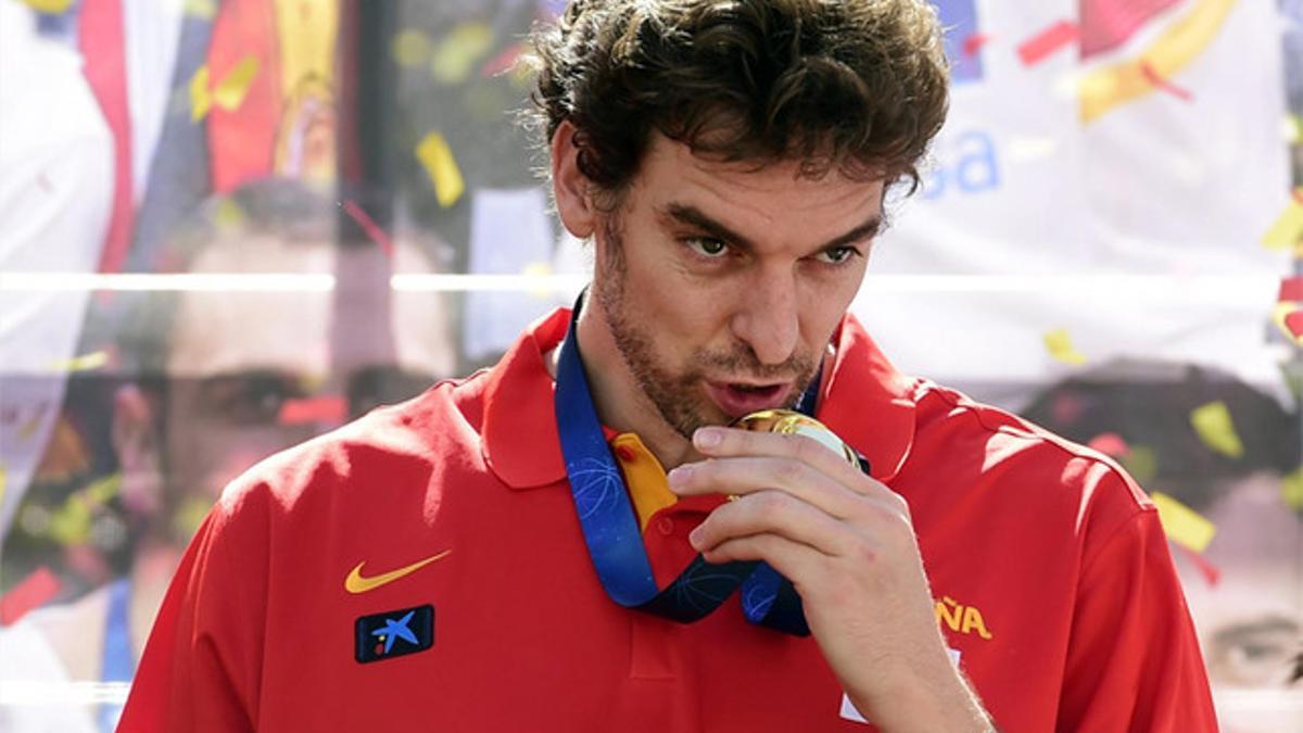 Pau Gasol durante las celebraciones por la medalla de oro de España en el Eurobasket 2015