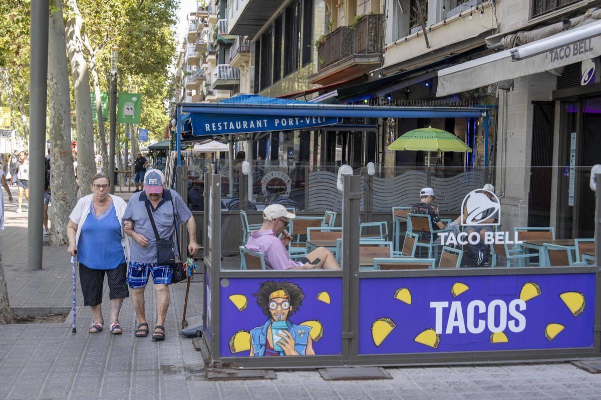 Paseo de Joan de Borbó en la Barceloneta