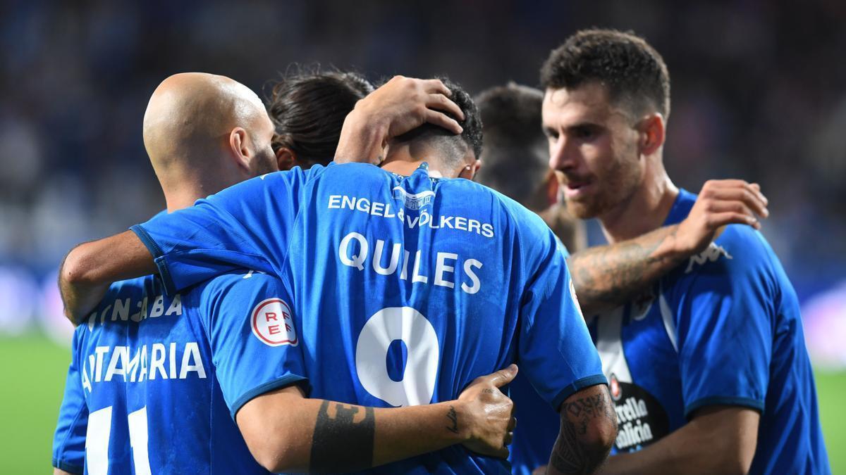 Quiles celebra con Gorka, Jaime y Pablo Martínez su gol al Sanse