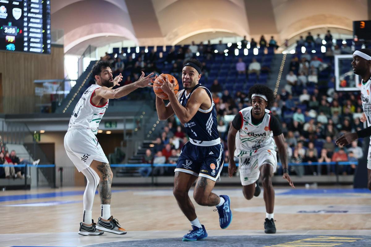 Todas las imágenes de la victoria del Alimerka Oviedo Baloncesto ante el Fibwi Palma