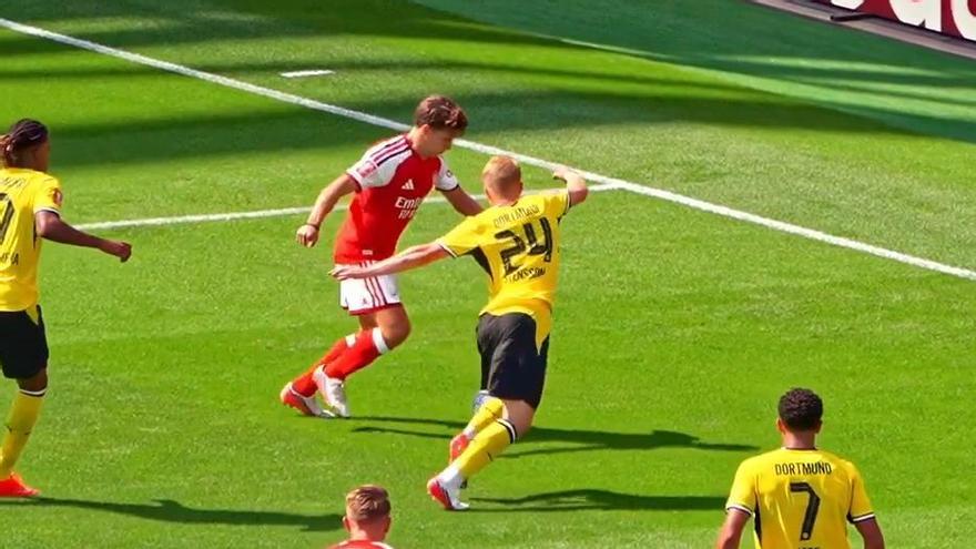 Jugada maestra para el Arsenal: Nwaneri sentenció con un golazo contra el Borussia