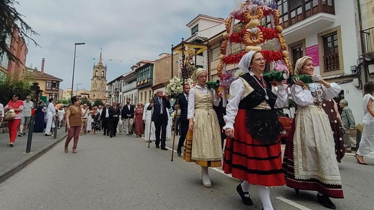 Colunga celebra a su patrona Nuestra señora de Loreto