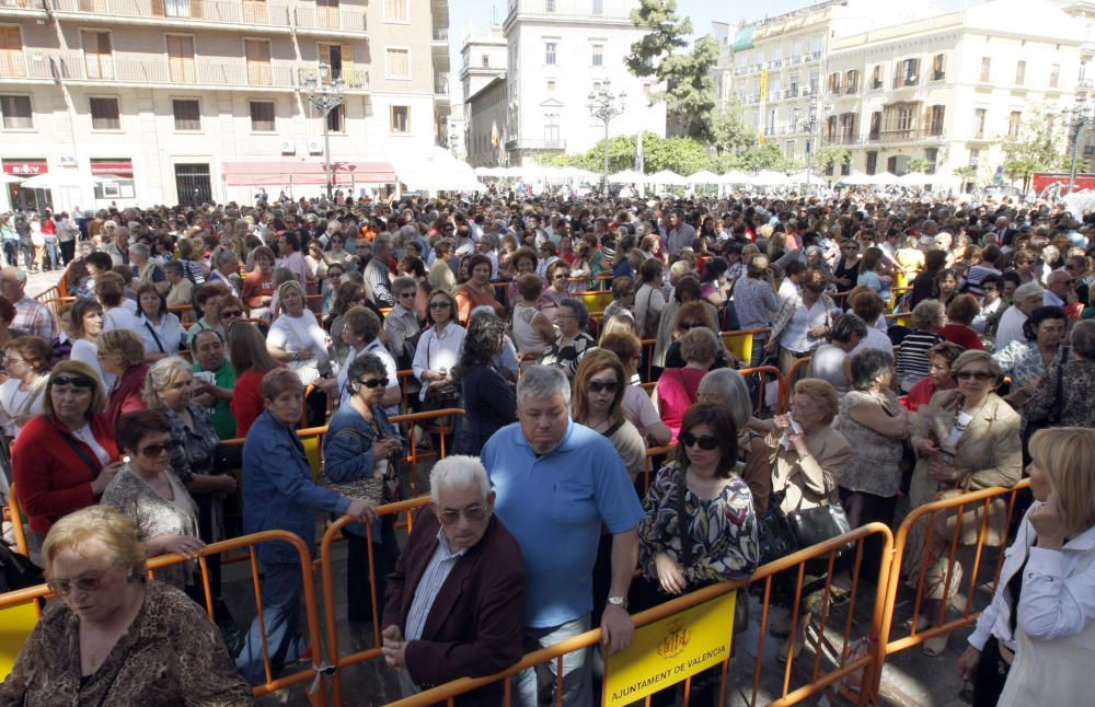 Retrospectiva de los primeros Besamanos a la Virgen de los Desamparados