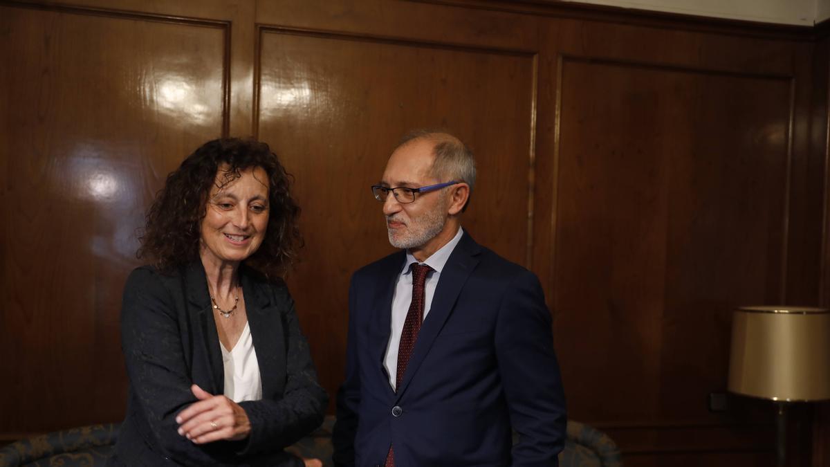 Eva Ledo junto a Gabriel Bernal del Castillo, tras la reunión de este martes.
