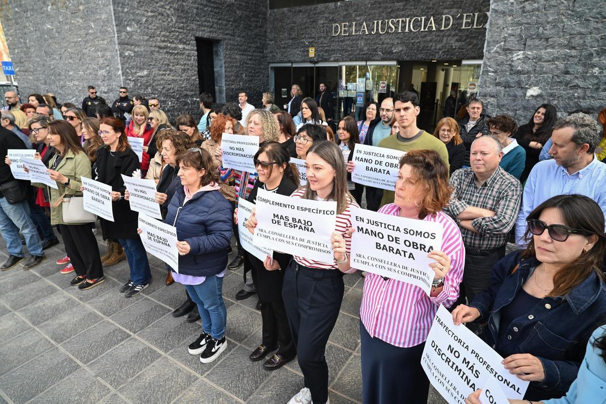 Las condiciones laborales van a peor, denuncian los funcionarios de Justicia de Elche