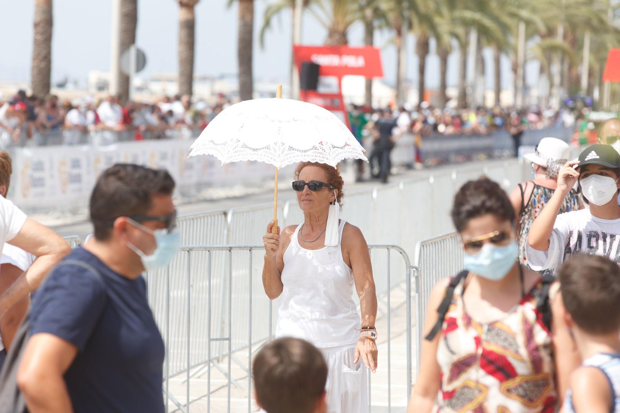 Así se ha vivido el arranque de la octava etapa de la Vuelta en Santa Pola