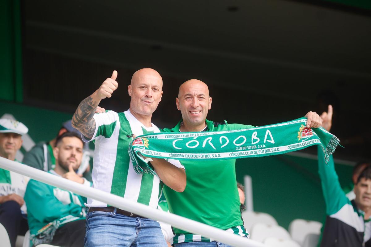 Córdoba CF-Granada | Las imágenes de la afición en El Arcángel