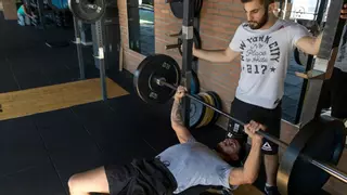 ¿Cuánto cobra un entrenador personal en España en 2025? Sueldo en empresas y como autónomo