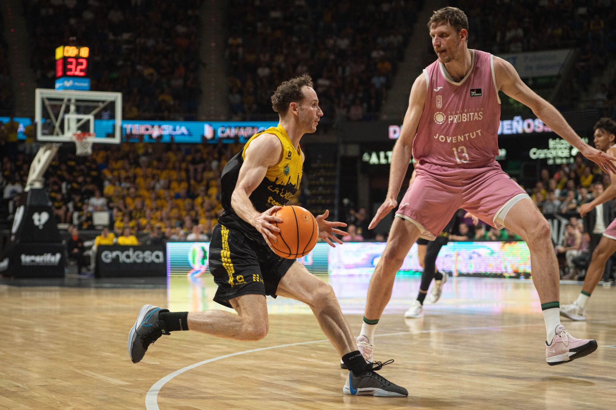 Partido La Laguna Tenerife CB Canarias - Joventut Badalona Inicio de playoff de Liga Endesa Quedarse hasta el fina porque en caso de derrota podría ser el último partido en casa esta temporada  | 02/06/2025 | Fotógrafo: Rafael Arturo Jiménez Rivero