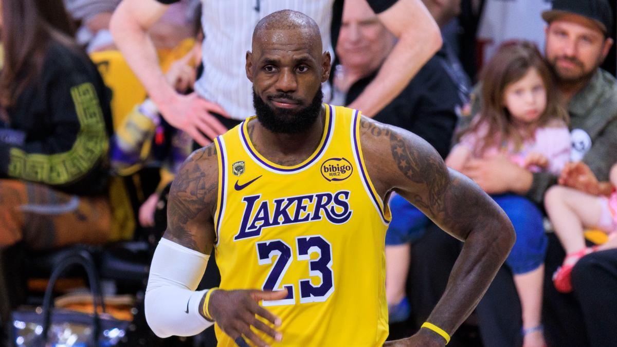 LeBron James, a sus 41 años, afronta unos nuevos Playoffs