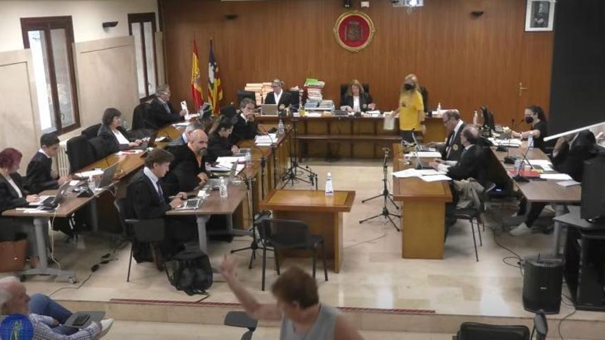 Una testigo del caso Cursach admite que su bar estuvo 26 años abierto sin tener ninguna licencia