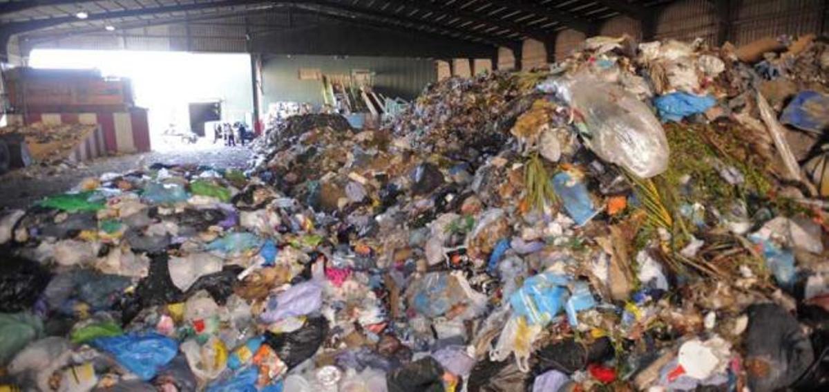 Una de las instalaciones que, según Zapata, están situadas en suelo del municipio de Orihuela.