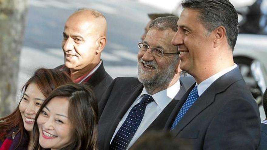 Xavier García Albiol, fotografiant-se, ahir, amb el president Rajoy