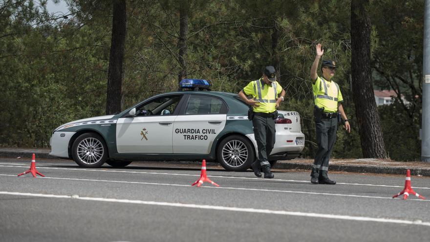 Condenan a un padre a una multa de 1.800 euros por dejar conducir a su hija de 13 años