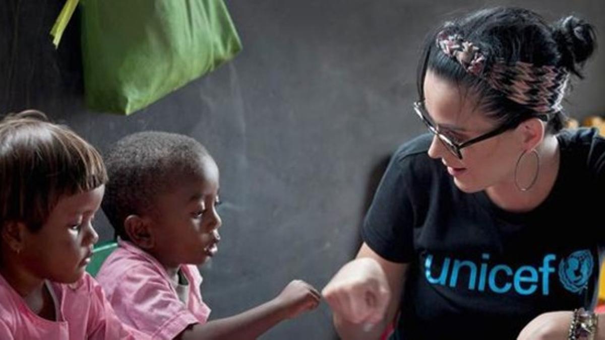 Kate Perry viaja a Madagascar con Unicef