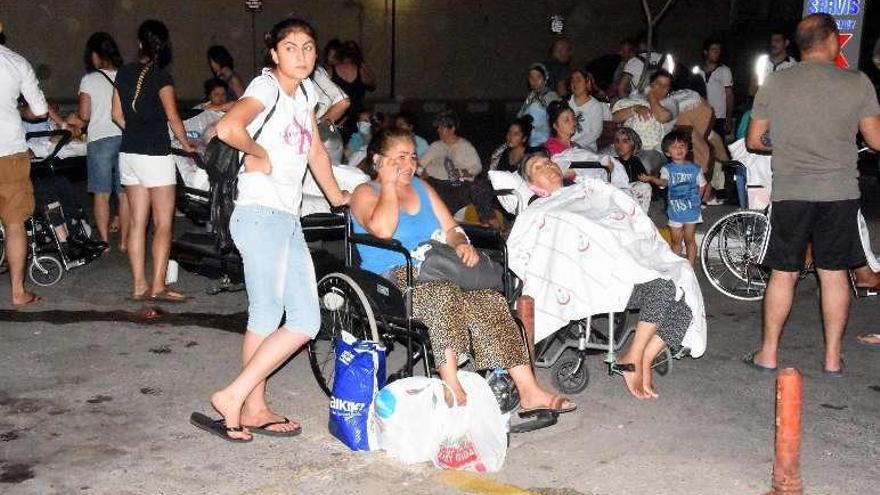 Heridos tras el terremoto en la isla griega de Kos.