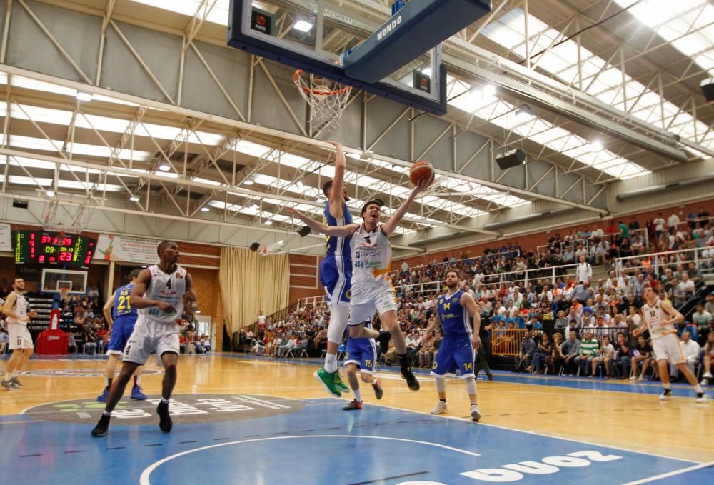 El Oviedo Baloncesto vence al Ourense en Pumarín