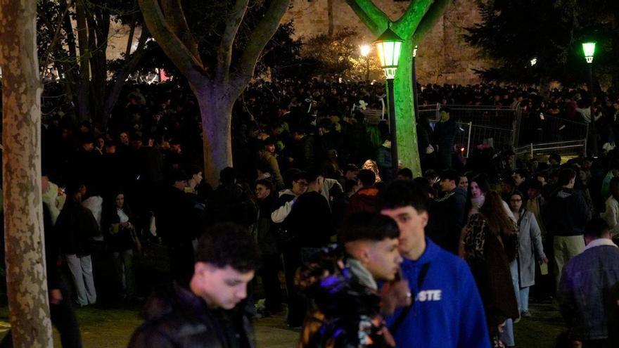 Limpieza exprés tras un botellón "sin incidentes" en San Martín
