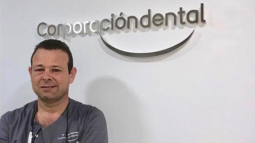 Doctor Ginés Sánchez, Corporación Dental Elche.