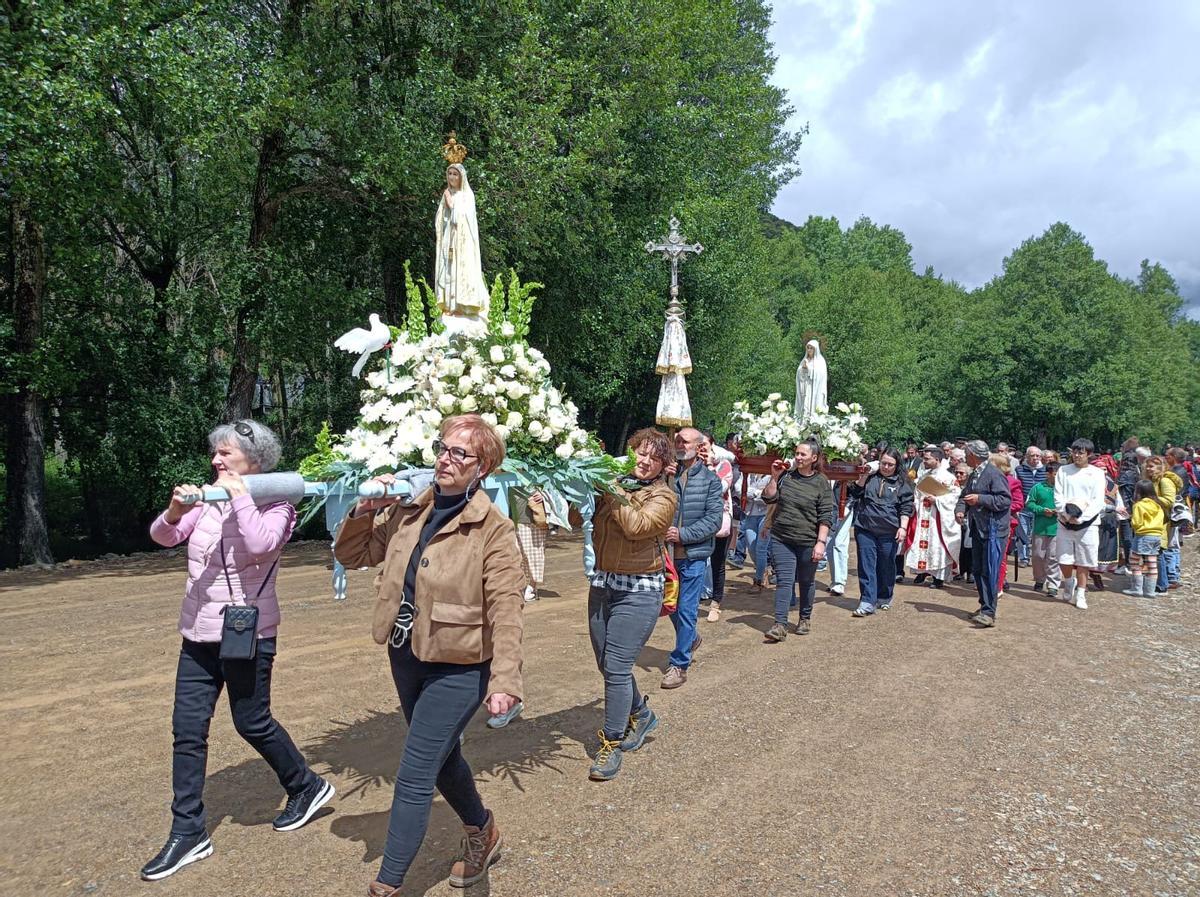 La devoción a la Virgen de Fátima une a la Raya alistana