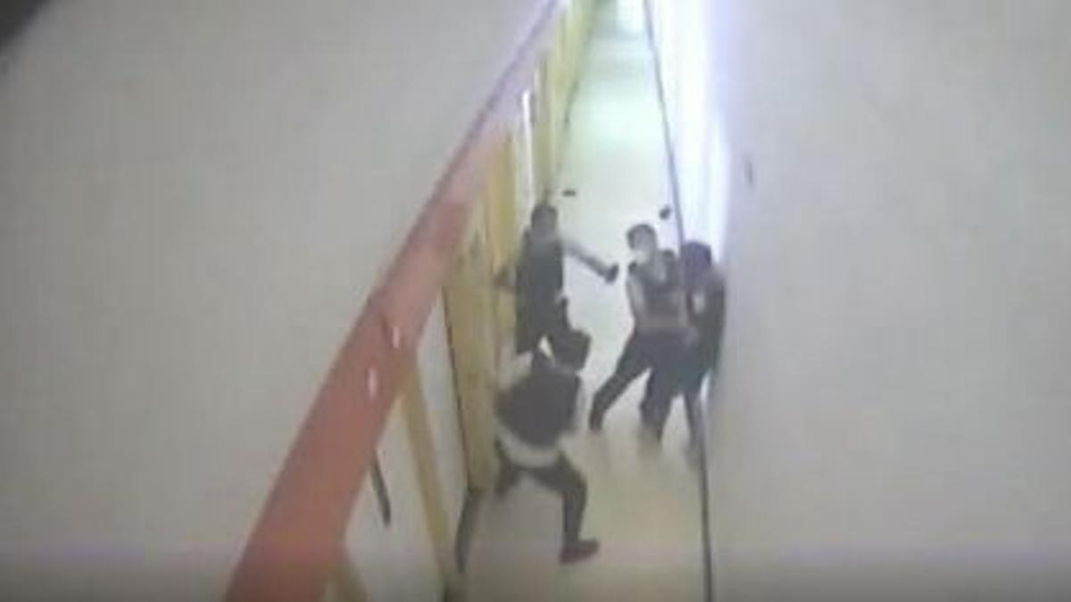 Vídeo de la presunta agresión a un recluso de la cárcel de Villena que investiga Instituciones Penitenciarias LEVANTE-EMV