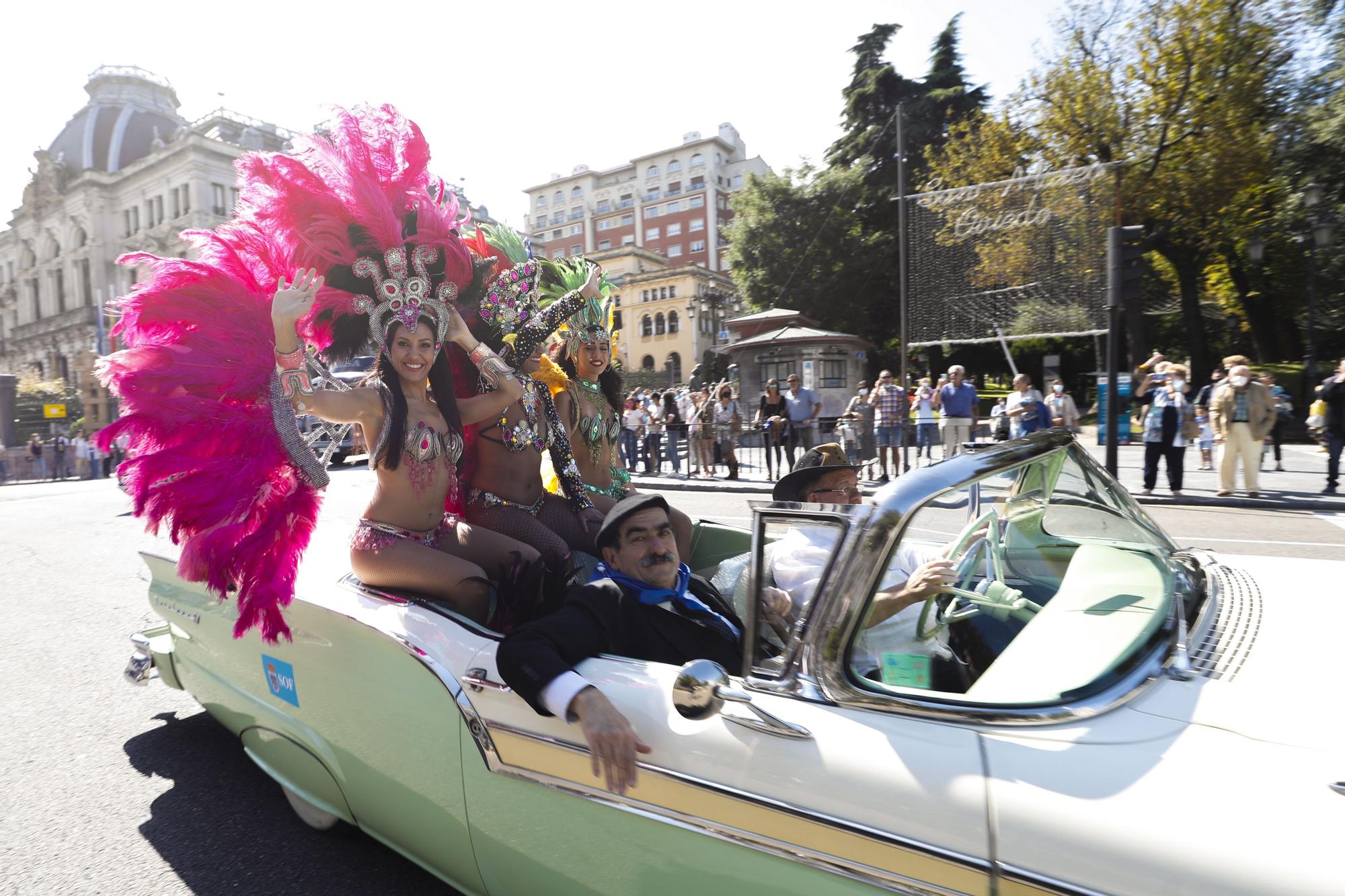 El mini desfile del Día de América en Asturias de San Mateo 2021