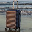 La maleta perfecta para llevar en viajes largos es la más vendida, espaciosa y, ¡barata!