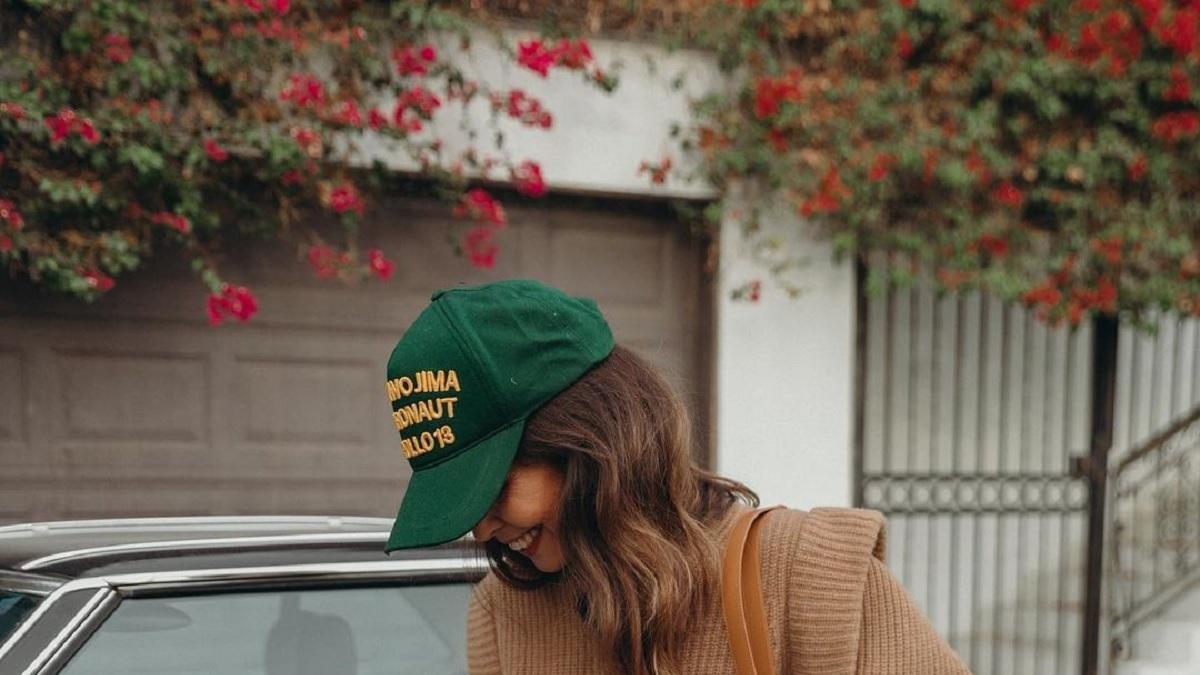 13 gorras muy fáciles de combinar + 8 looks inspiradores de Instagram para atreverte, por fin, con el accesorio 'comfy' que arrasa