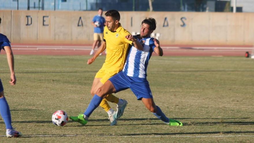 El Águilas gana al Hércules con buen fútbol