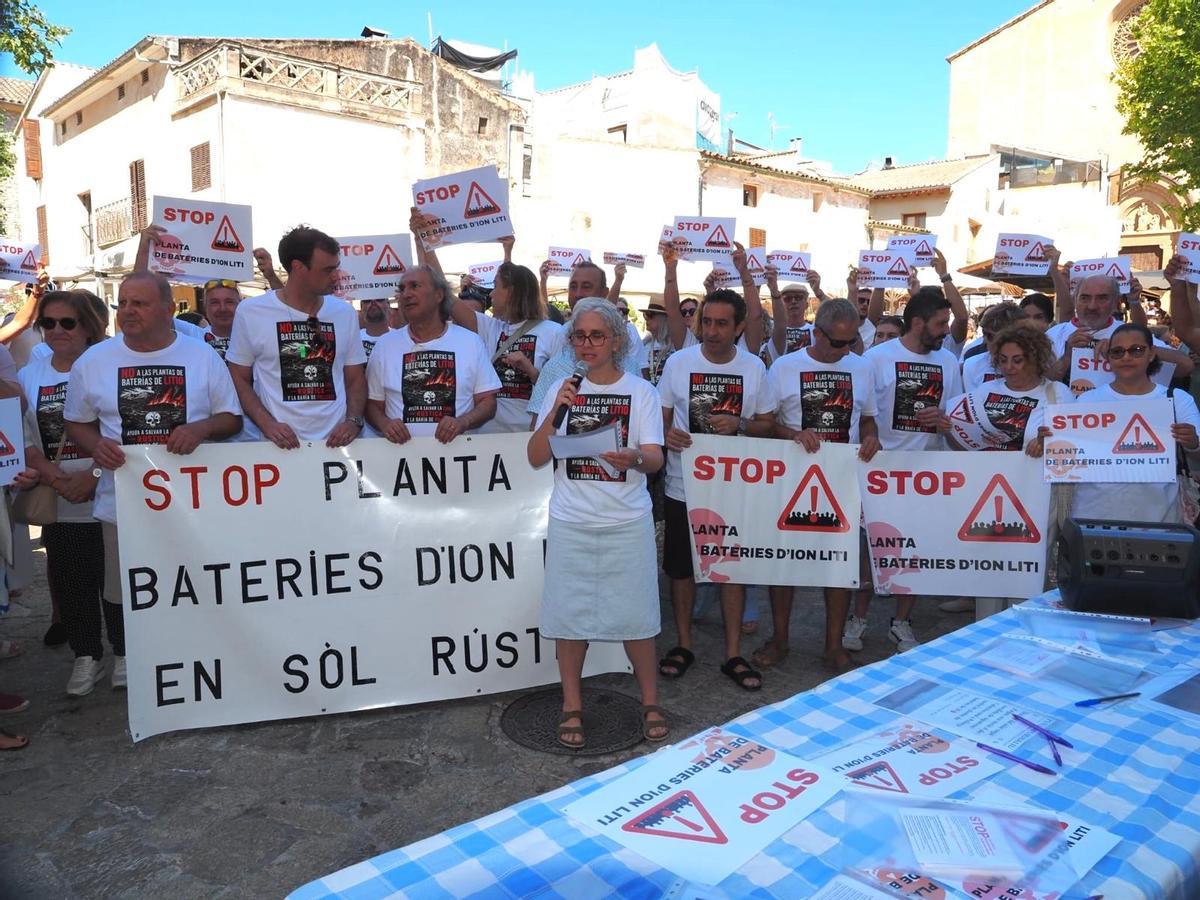 Pollença se moviliza contra las plantas de baterías de litio