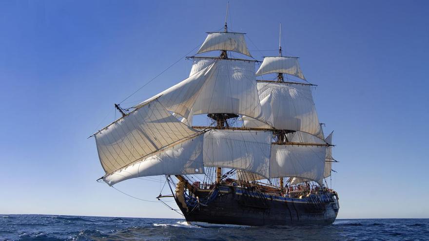 El gigante de los antiguos veleros visita el Puerto de A Coruña