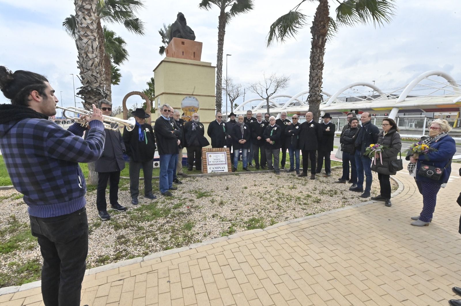 Homenaje de los Moros d'Alqueria en su glorieta