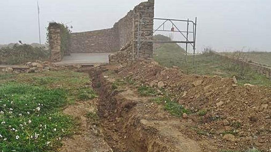 Treballs per adequar la zona del Parc del Puig de Calders